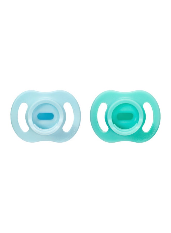 tommee tippee Ultra-light StayPut Dummy, 0-6m, 2 Pack, One-Piece Silicone Design, Symmetrical Teat, Skin-like Matte Finish, Lightweight Soother