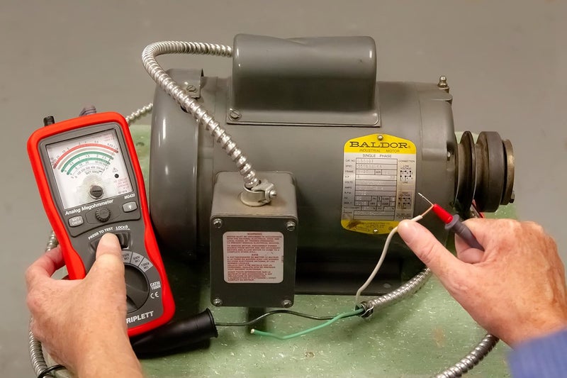 Triplett MG420 Analog Insulation Resistance Tester  Megohmmeter - Image 3