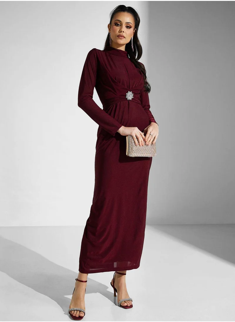 جولدن ابل Mock Neck Buckle Belted Dress