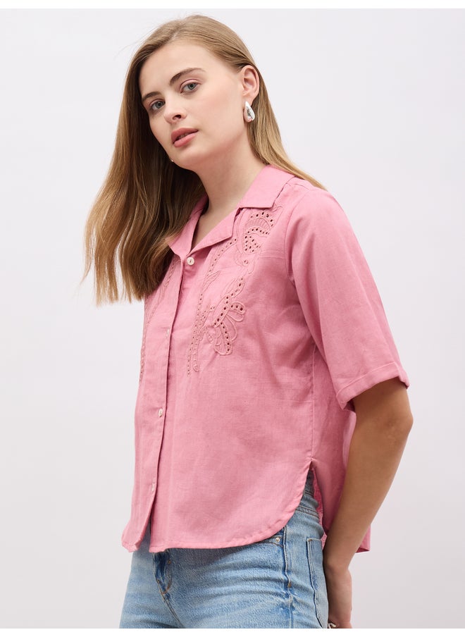 Styli Styli Schiffli Notch Lapel Short Sleeve Regular Fit Shirt  - Image 3