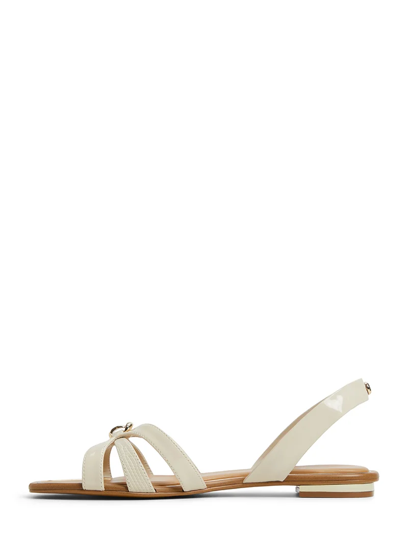 الدو Marassita Flat Sandals