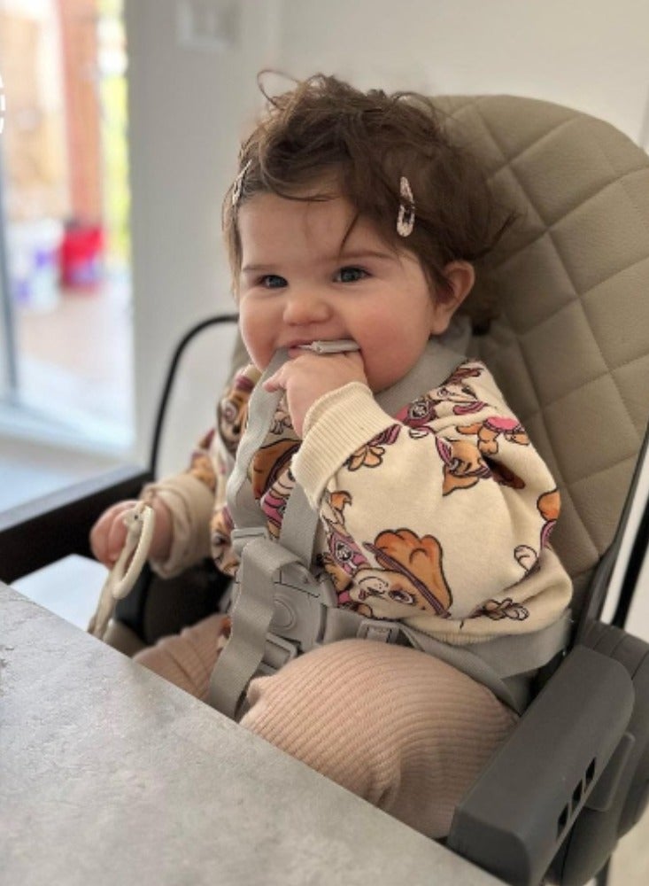 cam كرسي طعام للأطفال 4 في 1 أصلي - بيج، من 0 إلى 15 كجم (36 شهرًا)، 5 ارتفاعات، 3 أوضاع لمسند الظهر، مسند قدمين قابل للتعديل في وضعين، صينيتان قابلتان للإزالة، كرسي طعام قابل للطي صغير الحجم للغاية - Image 5