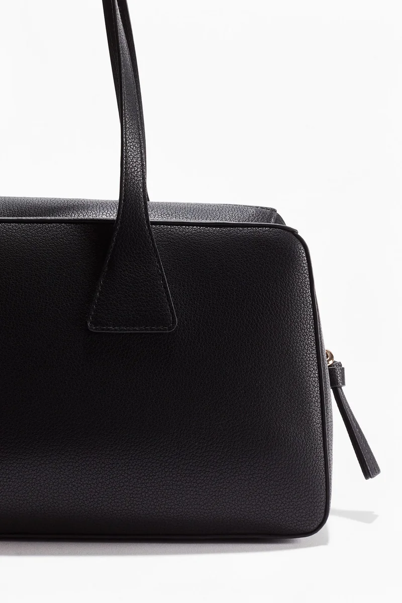 اتش اند ام حقيبة كتف مستطيلة