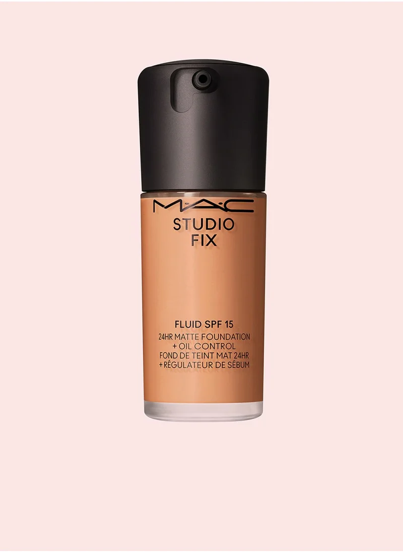 MAC Cosmetics Studio Fix Fluid Foundation Spf 15 - Nc37