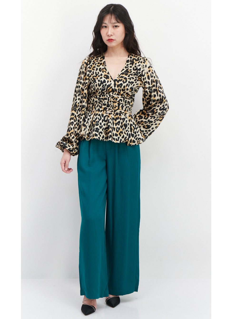 Women V-Neck Long Sleeves Animal Print Blouse, Black - pzsku/Z36EE2CC04803534B541AZ/45/_/1740493918/c45f89e6-fa5b-4c3b-91ab-eceabfd6b949