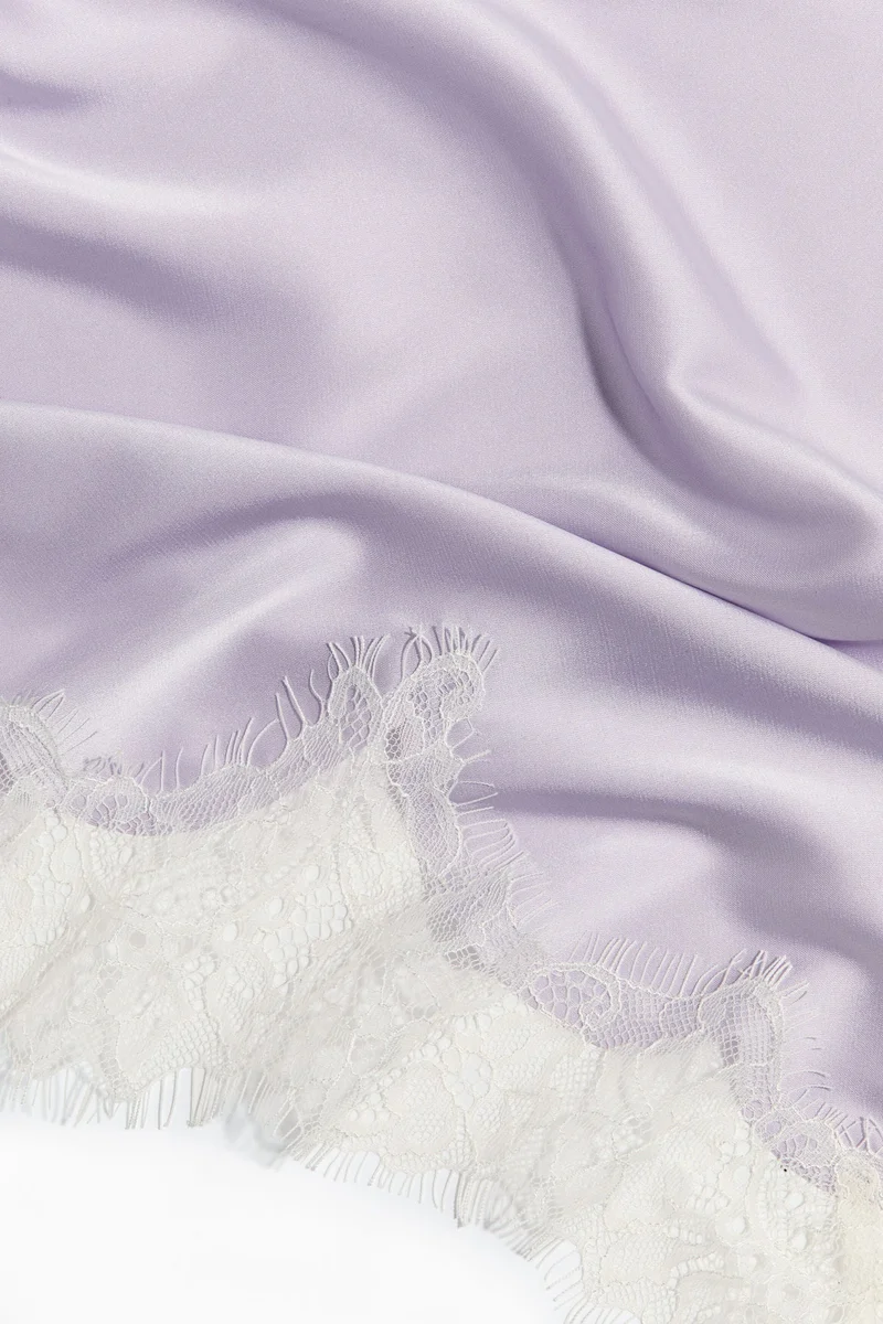 H&M Lace-trimmed triangle scarf