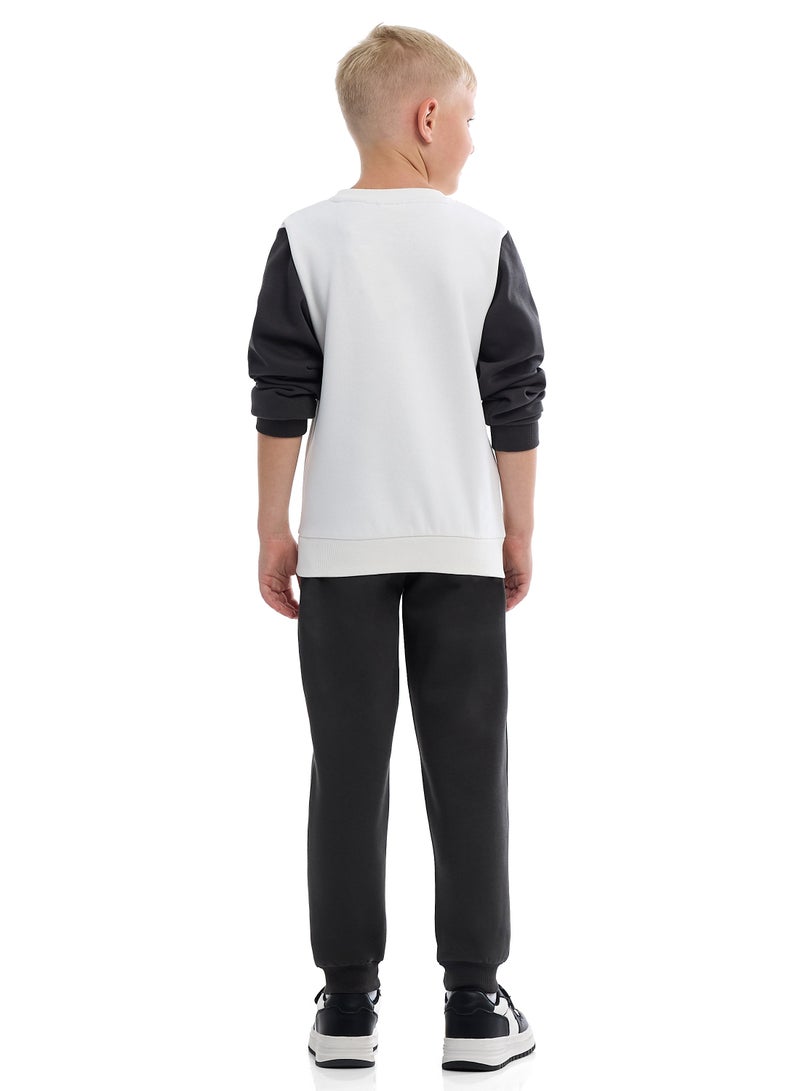 فكتور اند جين طقم صوف حضري للأولاد – سويت شيرت أسود وأبيض + بنطال رياضي برباط - Image 2
