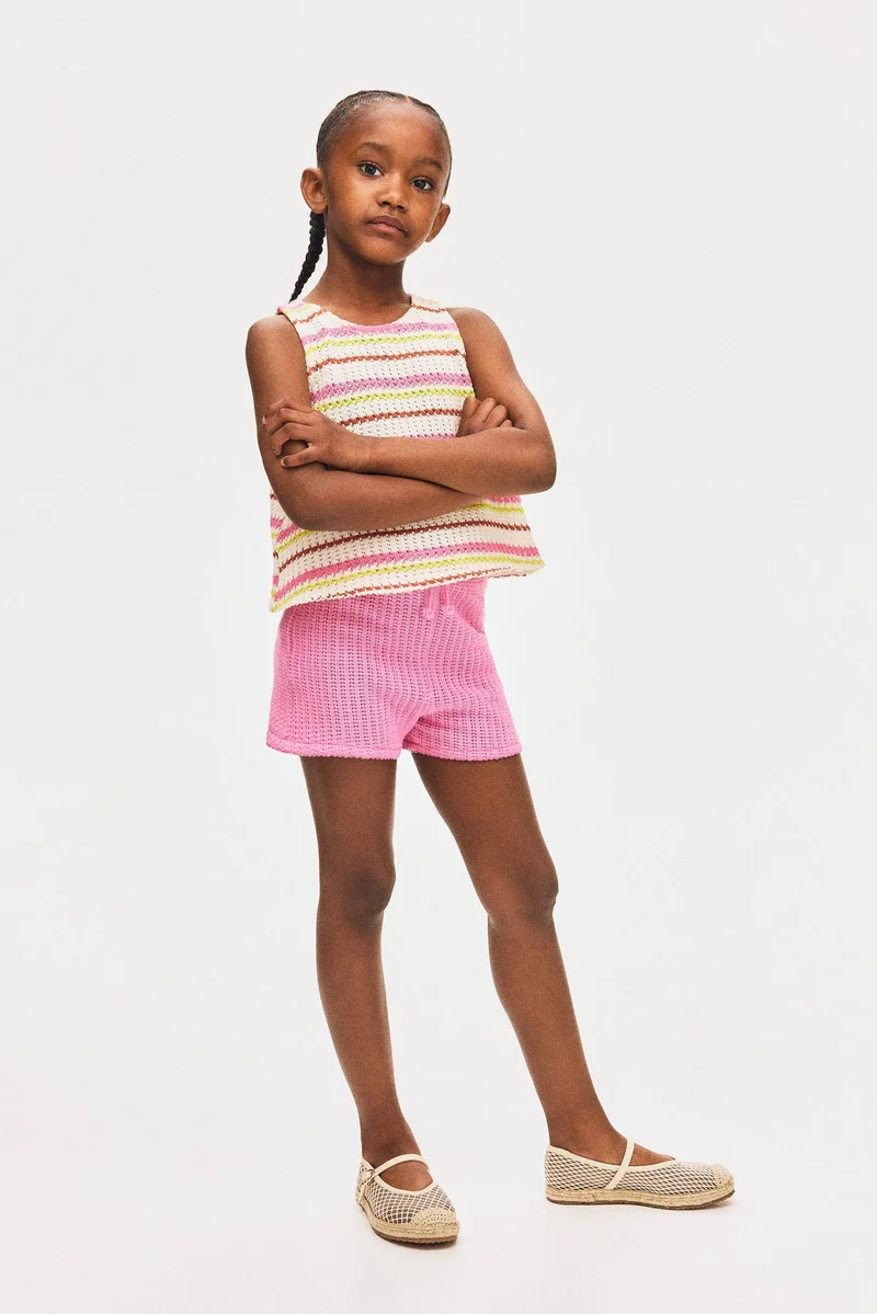 اتش اند ام شورت محبوك بملمس بارز