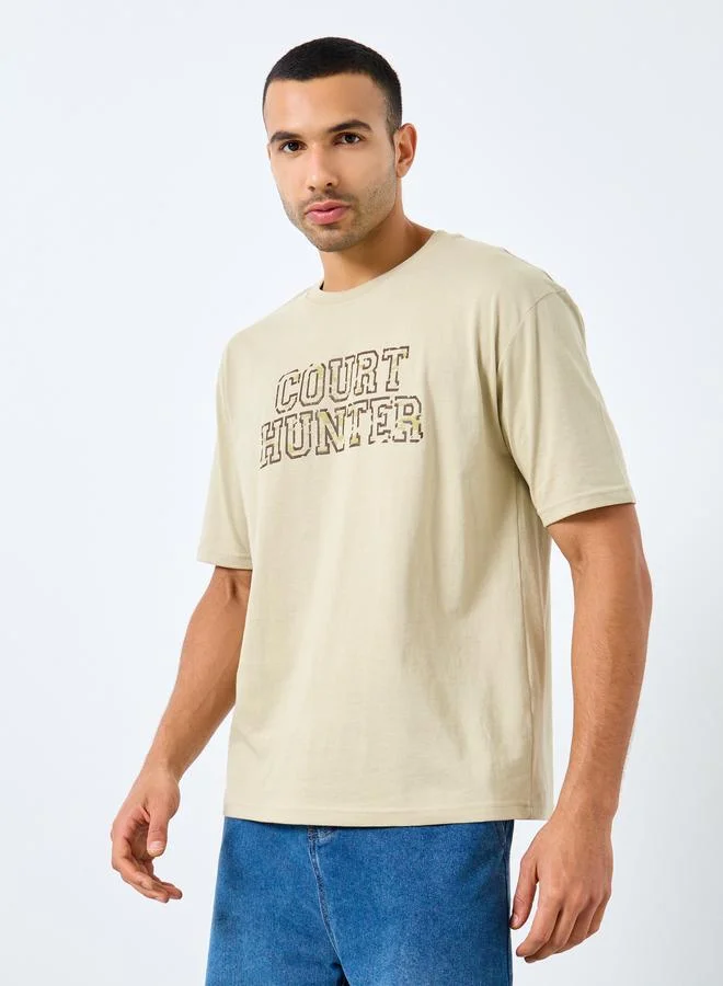 Styli Styli Men Khaki Oversized Printed Jersey T-Shirt