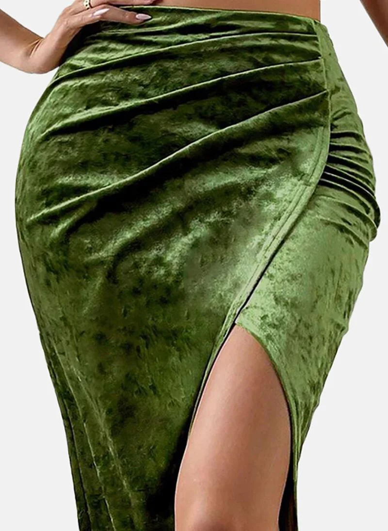YUNIQEE Green Solid Slim Fit Midi Skirt