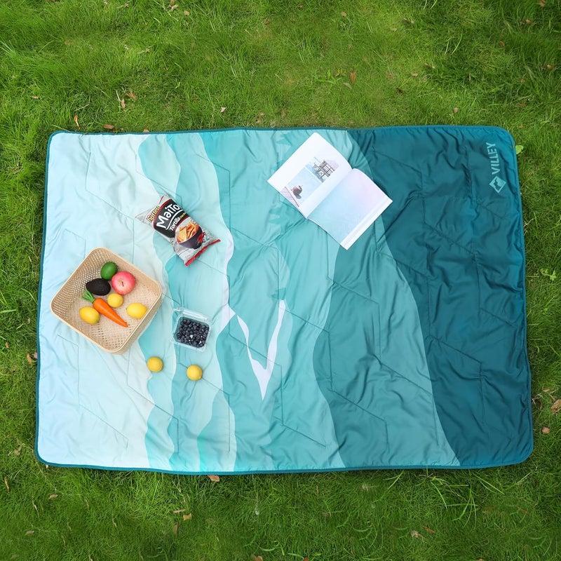 VILLEY Picnic Blanket, 3-Layer Camping Blanket 132cm x 191cm, Machine Washable, Water Repellent and Sandproof, Packable and Portable for Camping, Travel, Park, Beach and Indoor Use (Green) - Image 4