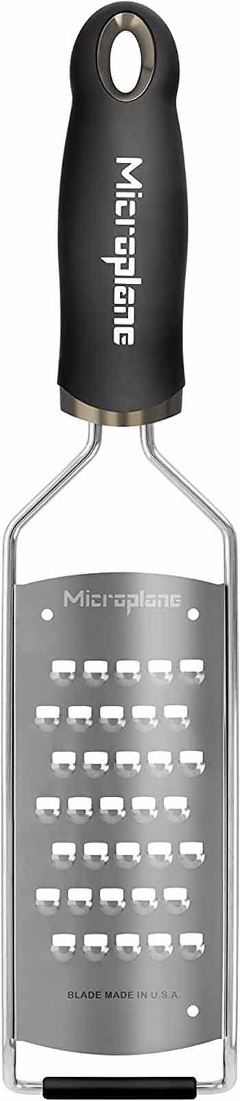 Microplane مبشرة جبن ميكروبلان جومور سيريز مع مقبض ناعم (خشن إضافي، أسود) - Image 3