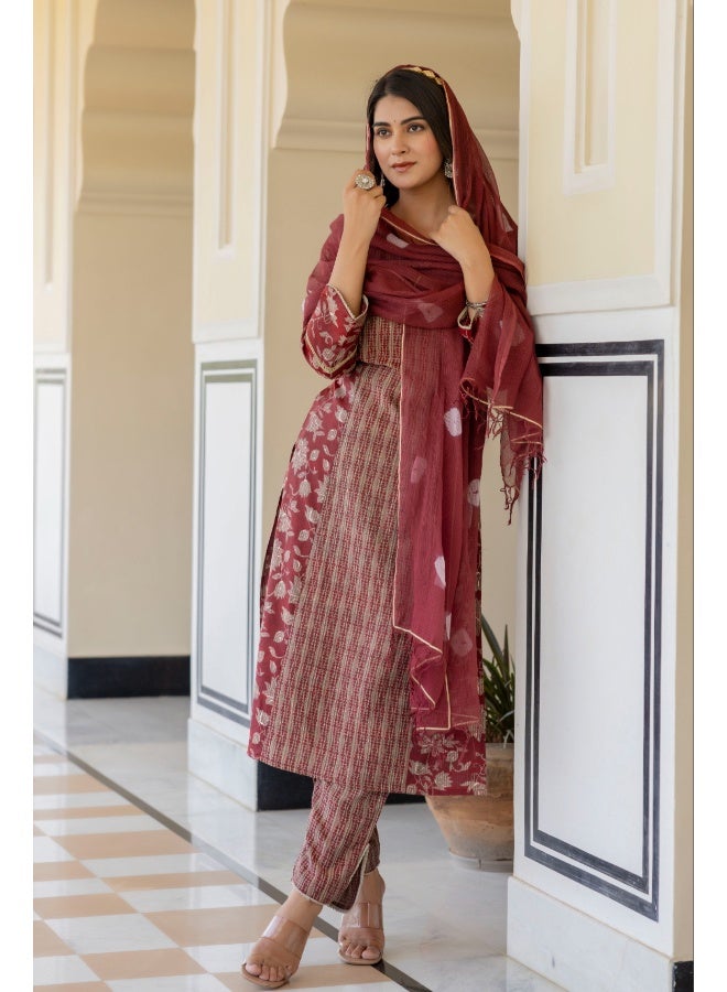 Rangeelo Floral Printed Red Kurta Set for Women - Image 1