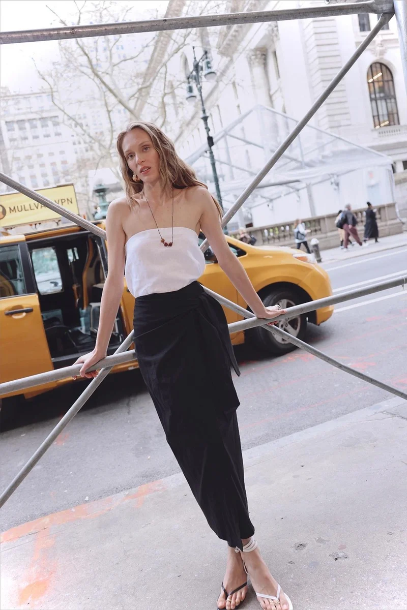 سود كوليكشن White 100% Linen Mill Strapless Blouse