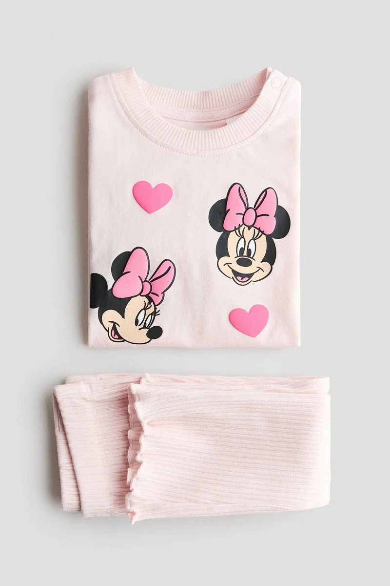 اتش اند ام طقم من قطعتين قطني مُزيّن بعبارة مطبوعة