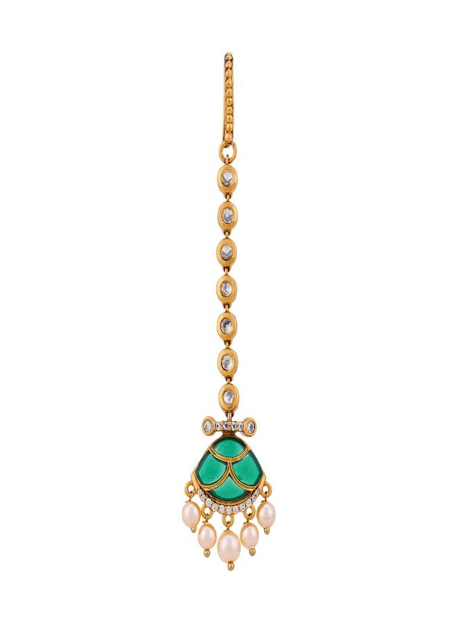 Kushal's Fashion Jewellery green victorian polished kundan maang tikka for women | Best for bridesmaid & Special Occasion - 441296 - Image 1