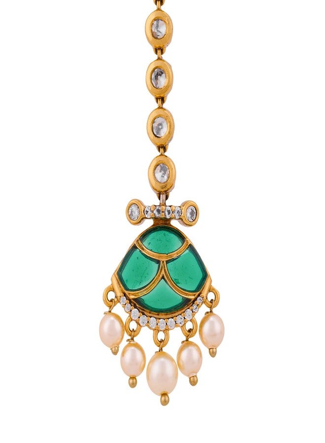 Kushal's Fashion Jewellery green victorian polished kundan maang tikka for women | Best for bridesmaid & Special Occasion - 441296 - Image 4