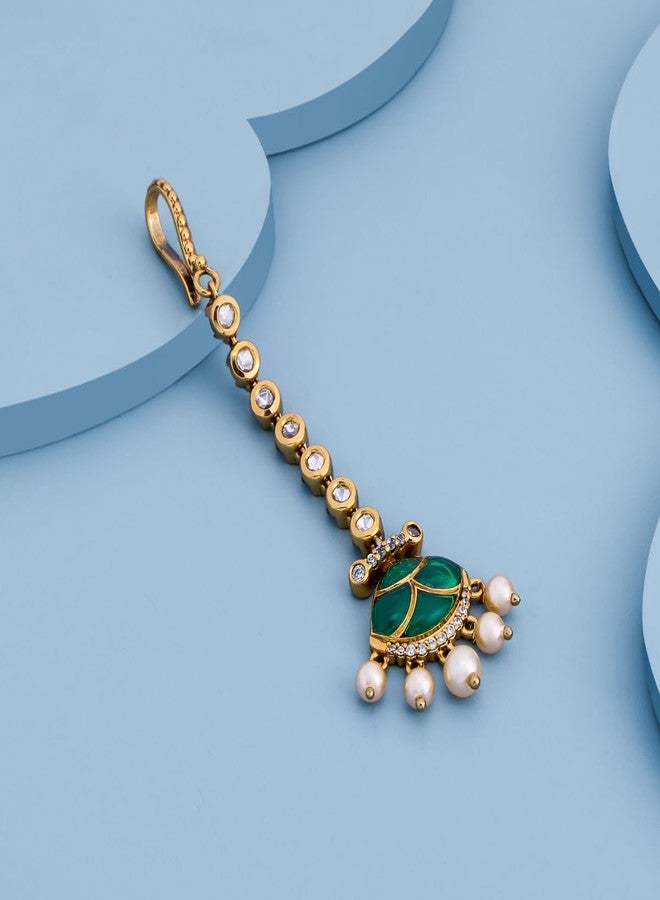 Kushal's Fashion Jewellery green victorian polished kundan maang tikka for women | Best for bridesmaid & Special Occasion - 441296 - Image 3