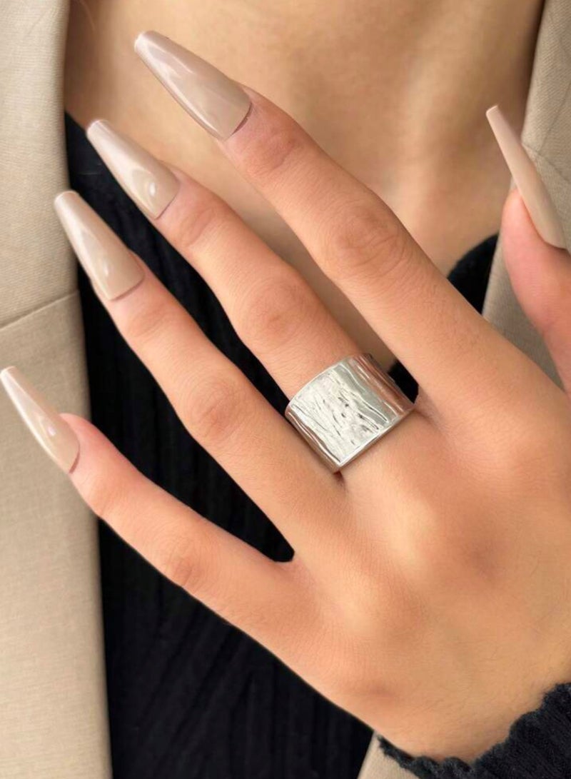 بلو لاين خاتم نسائي بتصميم عصري وأنيق مصنوع من الاستانلس ستيل باللون الفضي بمقاس موحد - Image 1