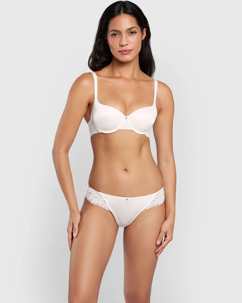 La Senza La Senza Lightly Lined Balconette Bra With Lace