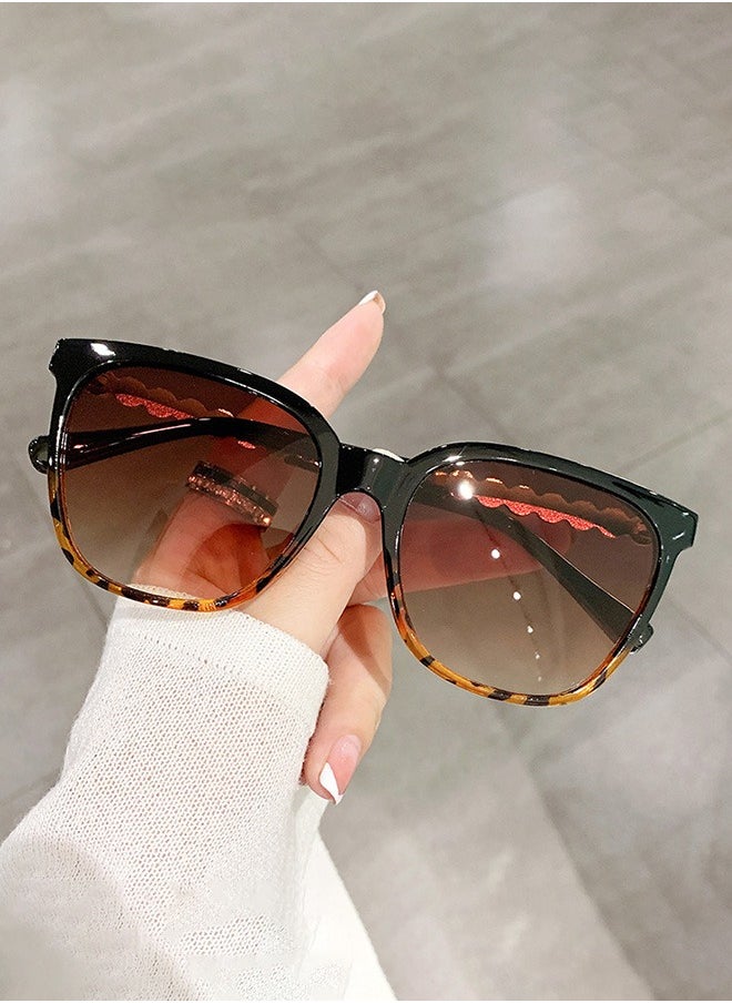 AZorb Pearl Chain Sunglasses for Women Trendy Luxury Sun Glassess Women Classic Design Ladies Sunglass Fashion Eyewear UV Protection Shades Brown  - Image 5