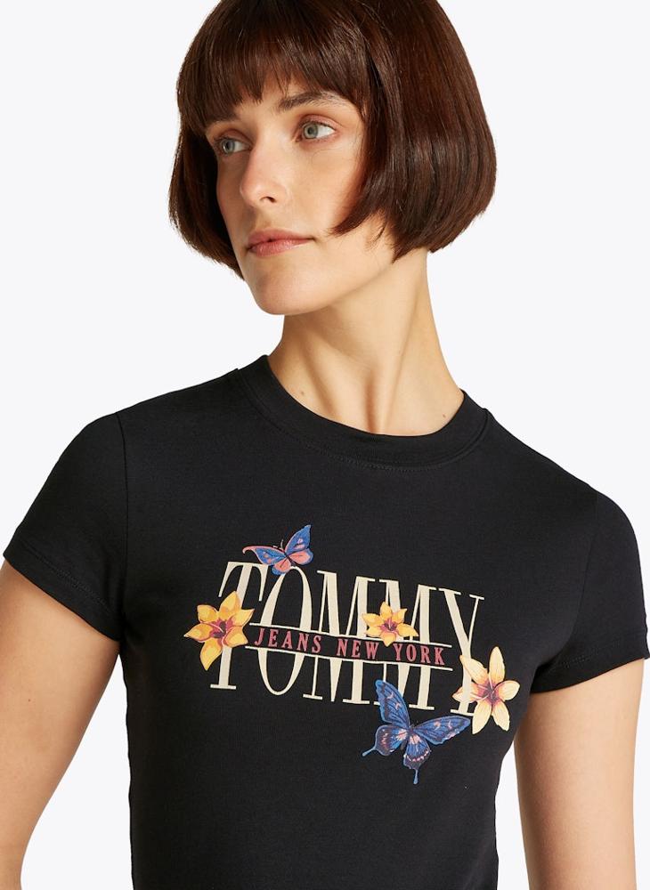 تومي جينز تيشيرت برقبة دائرية برسومات - Image 3