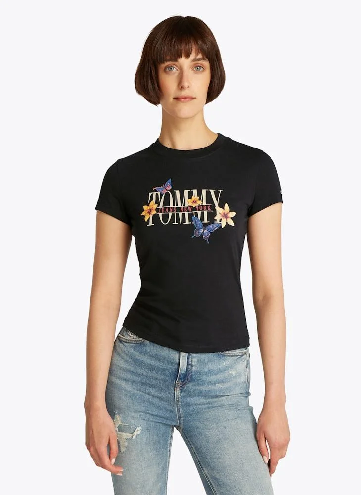 تومي جينز تيشيرت برقبة دائرية برسومات