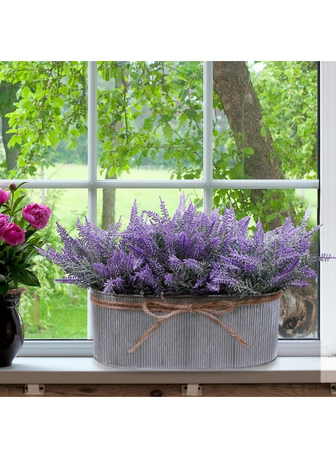 وينلين تنسيق زهور اللافندر الصناعية من وينلين، مقاس 10 بوصات، في صندوق زرع معدني بيضاوي الشكل مجلفن، نباتات لافندر صناعية مزروعة في أصص، مناسبة لطاولة الربيع في المزرعة، أو كقطعة مركزية لحفلات الزفاف أو المكتب أو المطبخ. - Image 5