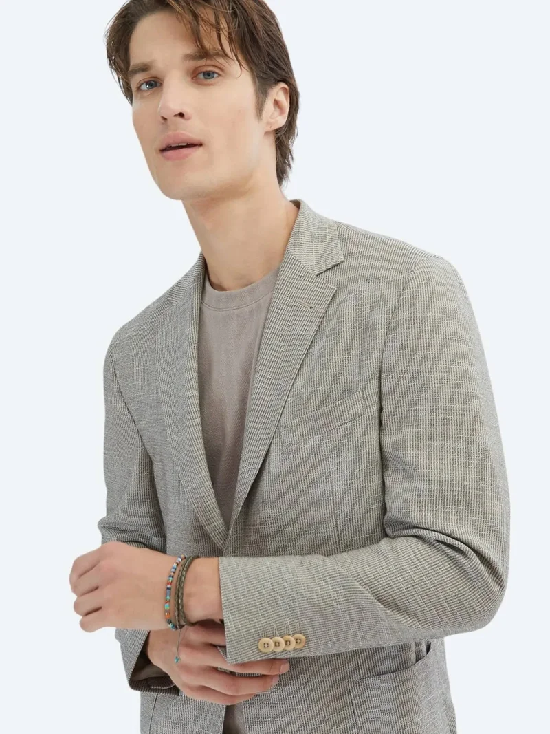 كيب جاكيت رمادي منقوش بقصة عادية