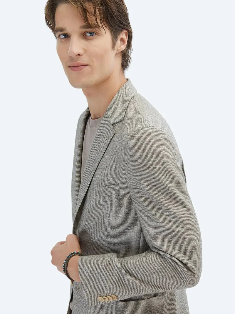 كيب جاكيت رمادي منقوش بقصة عادية