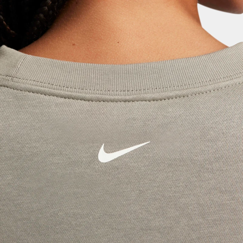 Nike Women's Sportswear Oversized Fleece Sweatshirt