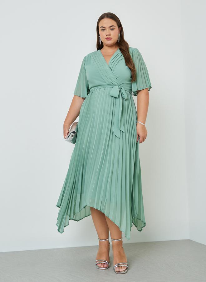 Styli Plus Size Asymmetric Hem Pleated Midi Dress - Image 3