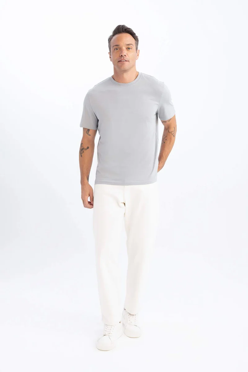 ديفاكتو New Regular Fit Crew Neck Basic Short Sleeve T-Shirt
