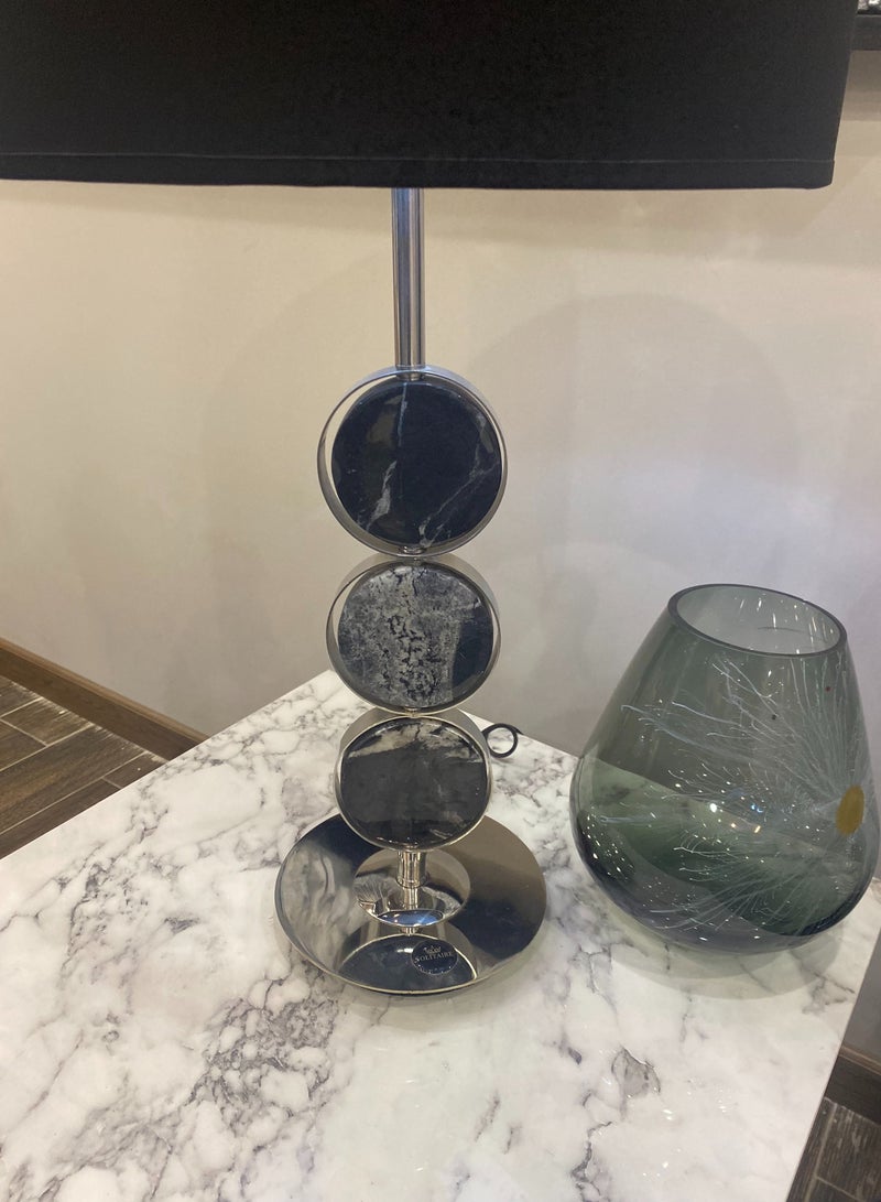 سوليتير مصباح ترابيزة من الستانلس ستيل والرخام الطبيعي مع خاصية التحكم باللمس - Image 4