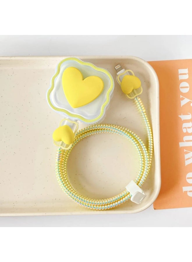 إيجيل واقي كابل شحن على شكل قلب أصفر، واقي شاحن لطيف لهاتف آيفون - Image 1