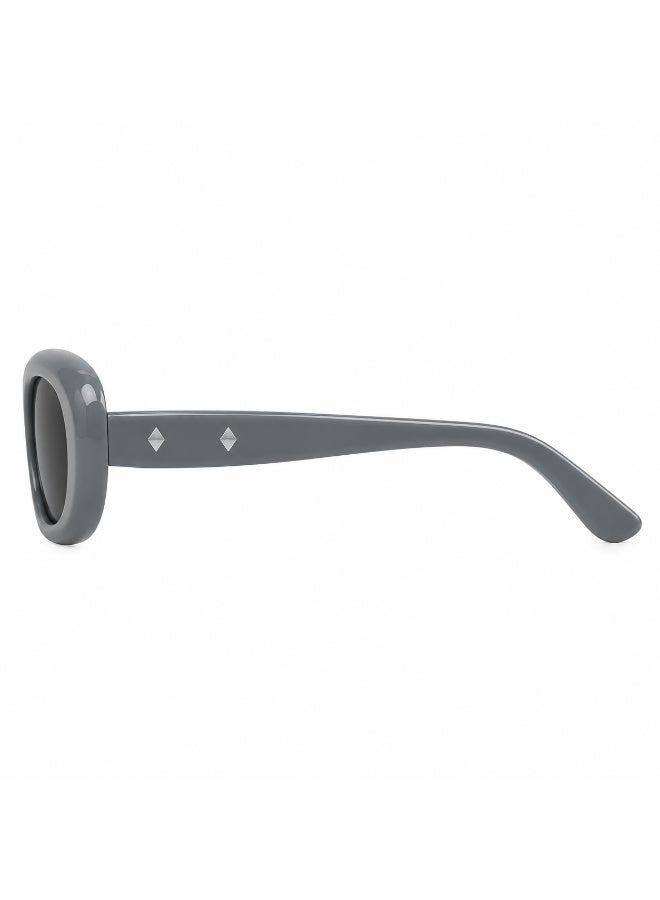 Oval Sunglasses with Dark Smoke Lenses and Grey Full-Rim Frame - Image 2