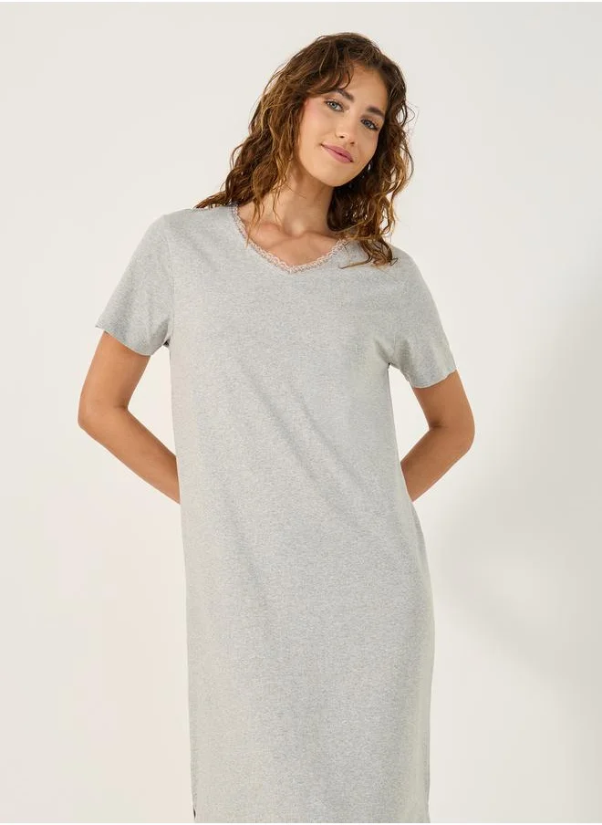 ستايلي LACE TRIM V NECK SIDE SLIT NIGHTDRESS - MIDI