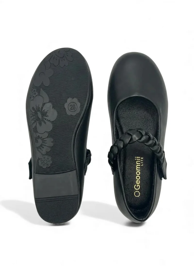 Geoomnii  Junior Girls’ Closed Flat Shoes – Comfortable, Lightweight & Everyday Wear for Women | Best Price UAE