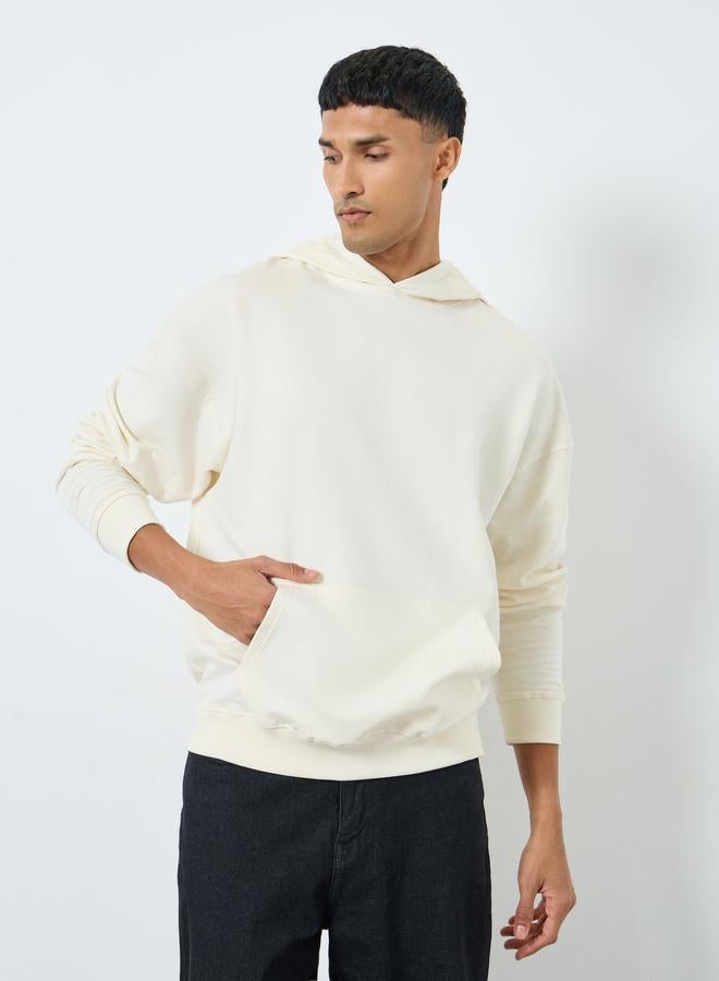 ستايلي هودي واسع بطبعة جرافيك - Image 3