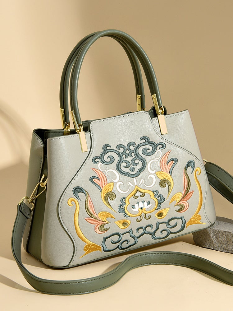 Wedding Bag with Chinese Style Embroidery, Festive Bride Wedding Bag, Fashionable and Elegant Mother-In-Law Handbag, Large Capacity and High-End Bag - Image 2