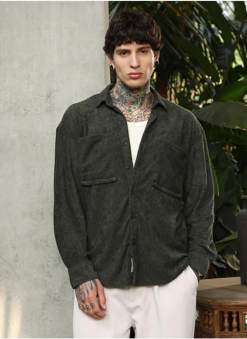 كامبوس سوترا Men's Seaweed Green Axisline Utility-Relaxed Shirt For Casual Wear | Spread Collar | Long Cuffed Sleeves | Button Closure | Shirt Crafted With Comfort Fit For Everyday Wear