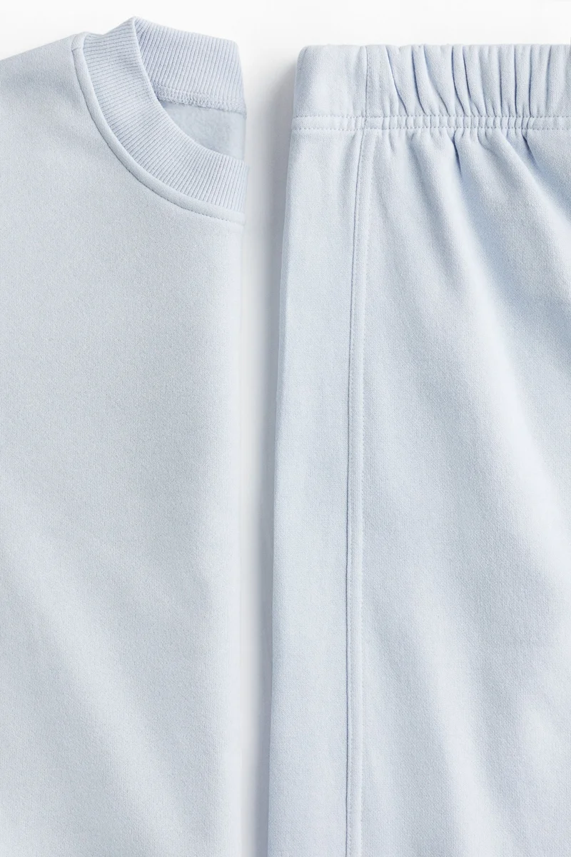 H&M 2-piece sweatshirt and joggers set