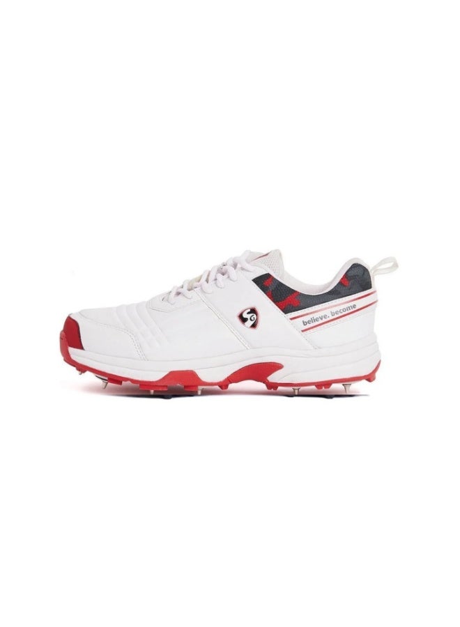 SG Savage Spikes 1.0 Cricket Sports Shoes - Image 1