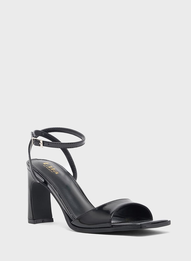 ايلا صندل بكعب عالٍ مع حزام للكاحل - Image 2