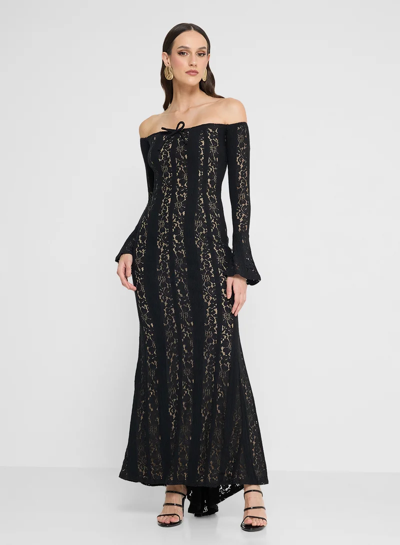 جديد روز Lace Detail Off Shoulder Flared Maxi Dress
