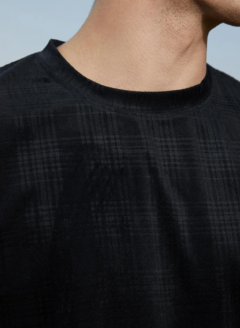 كامبوس سوترا Men's Midnight Black Tartan-Plaid Oversized T-Shirt