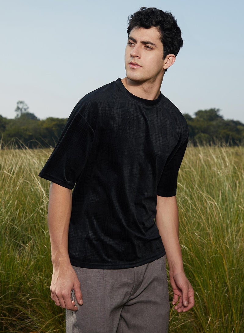 Campus Sutra Men's Midnight Black Tartan-Plaid Oversized T-Shirt  - Image 3
