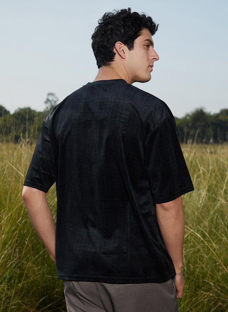 Campus Sutra Men's Midnight Black Tartan-Plaid Oversized T-Shirt  - Image 5