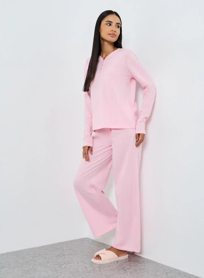 ستايلي طقم بيجامة تيشيرت قطن بأزرار أمامية وبنطال بأرجل واسعة