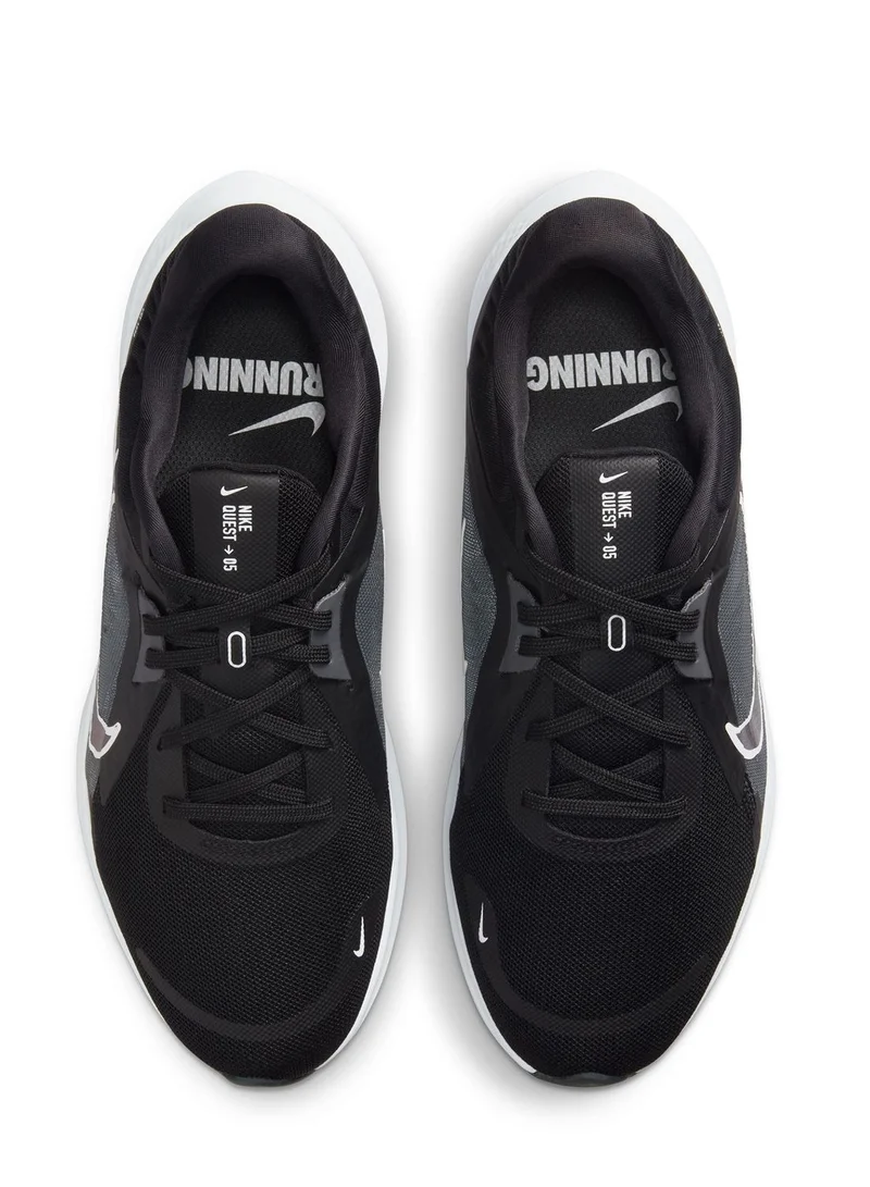 Nike Quest 5
